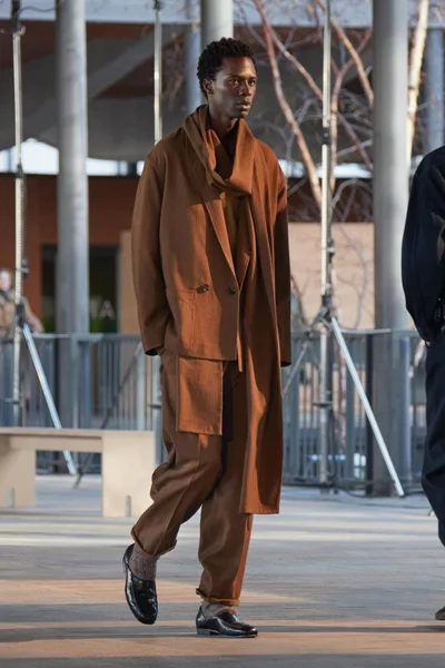 Look 49
